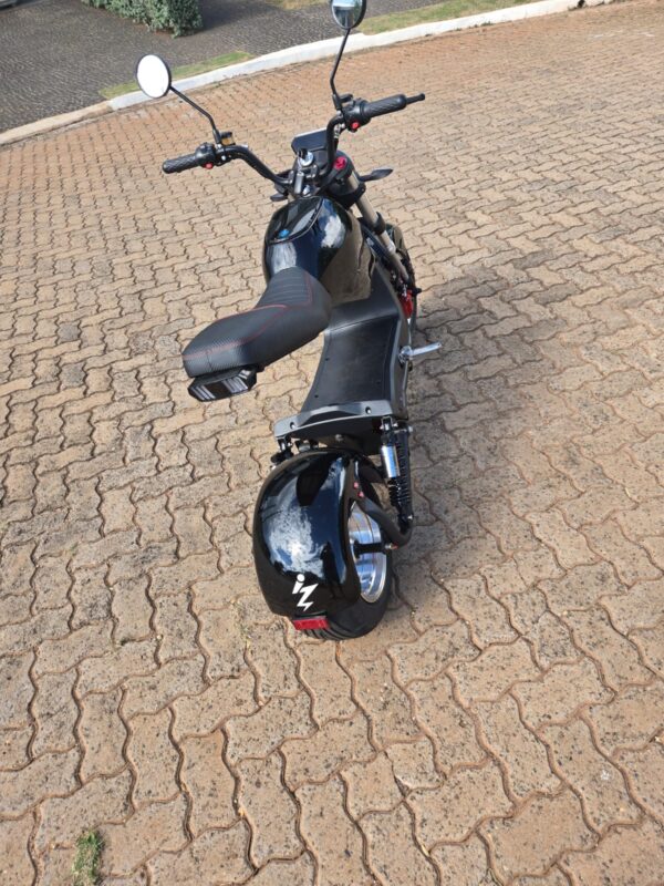 Scooter Moto Elétrica 2000Wats Preto - Imagem 12