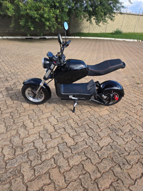 Scooter Moto Elétrica 2000Wats Preto - Imagem 7