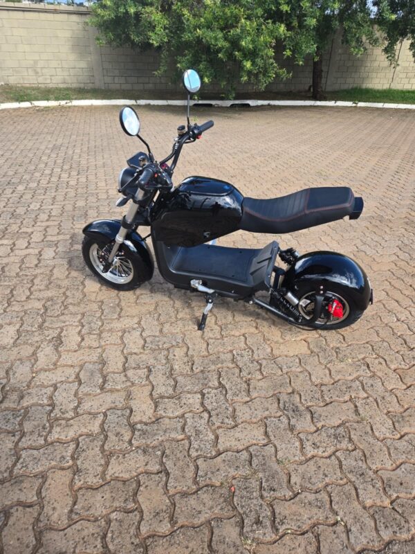 Scooter Moto Elétrica 2000Wats Preto - Imagem 2